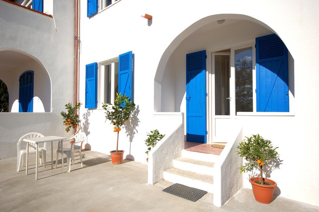 Casa Balena Bianca Apartment Lacona Ngoại thất bức ảnh
